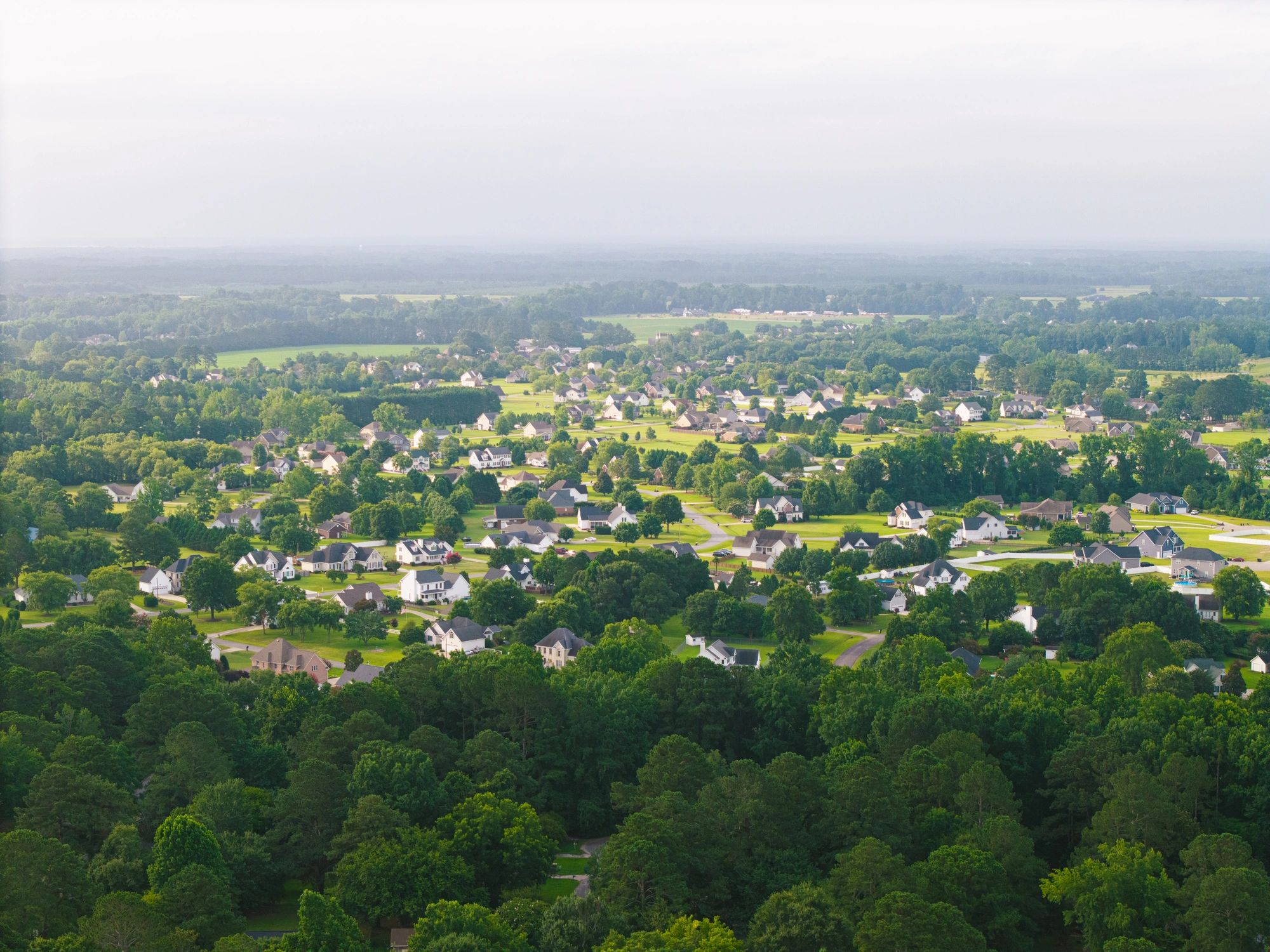 Neighborhood homes in a mountain community
